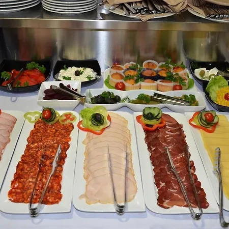 Hotel Hotel Zeder Garni 4*